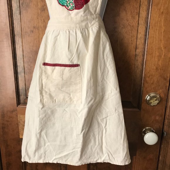 Christmas Apron w/Quilted Look Wreath - Picture 5 of 8